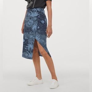 DESMOND & DEMPSEY x H&M. Calf-length wrap skirt